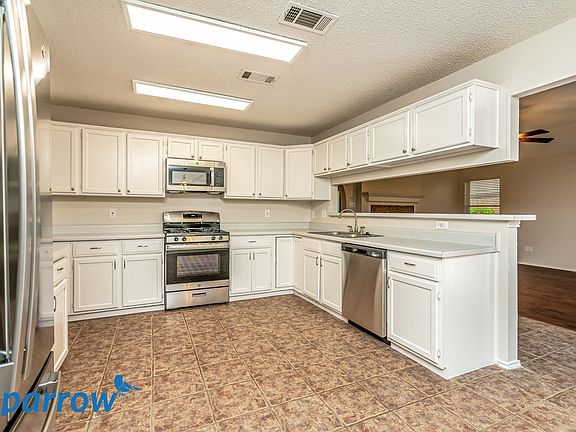 3rd image of 1405 Country Ln #3933715