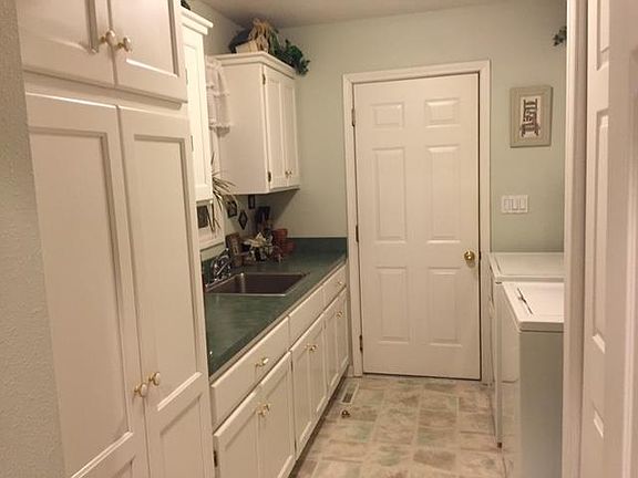 5th image of 1535 Pacific Ct