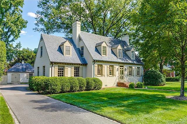 1st image of 203 W Oxford Cir