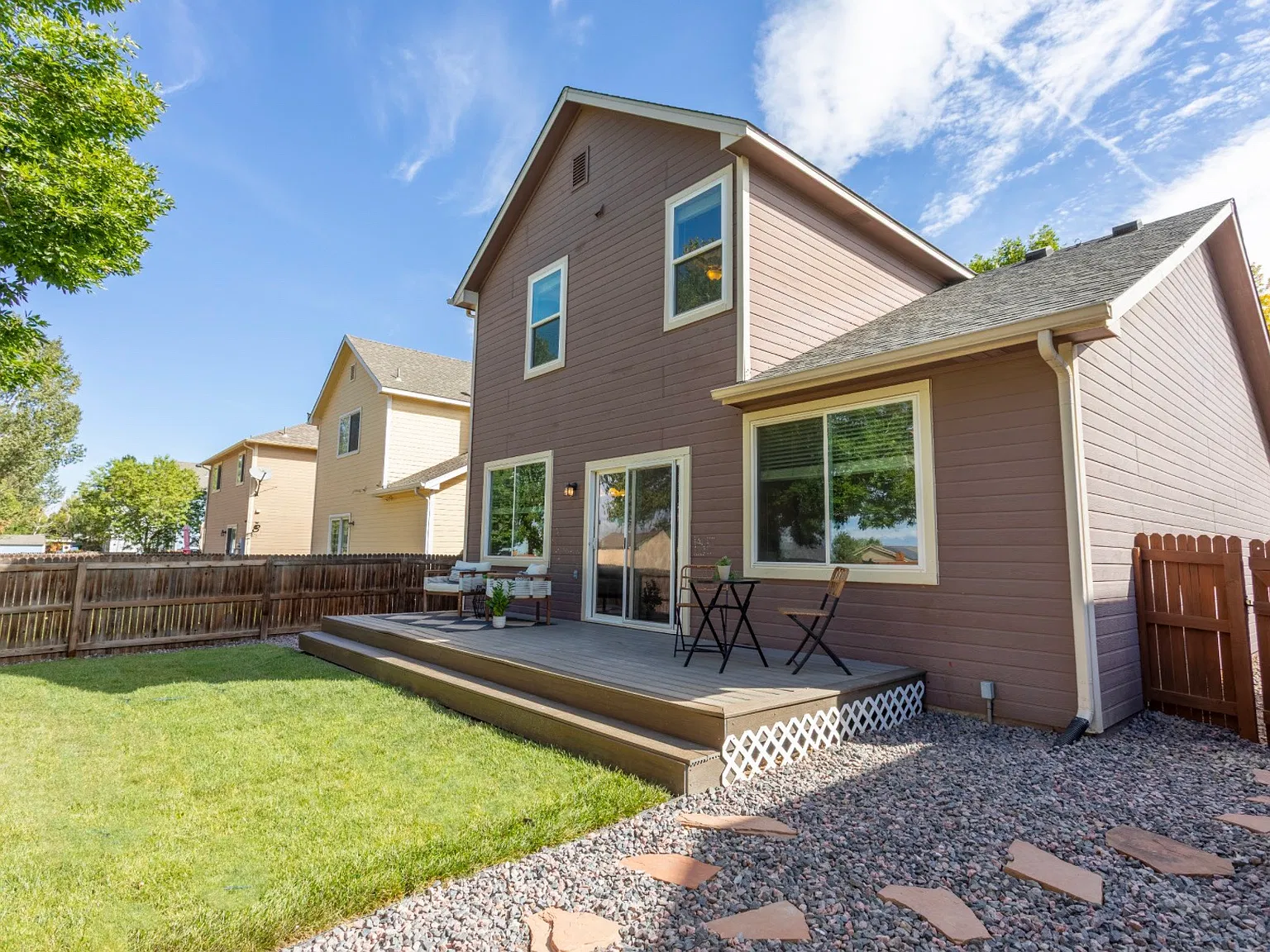 3 bed, 1734 sqft, $2,800 — Photo 2