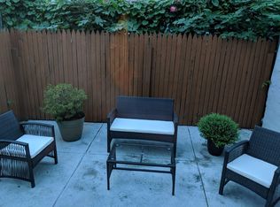 2051 Morris St, Philadelphia, PA 19145