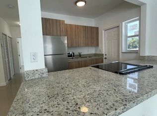 1995 Calais Dr APT 6, Miami Beach, FL 33141