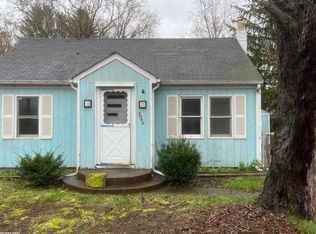 3046 Joslyn Rd, Auburn Hills, MI 48326