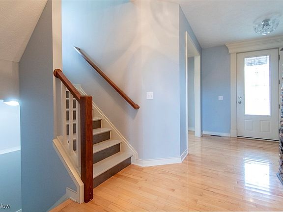 4th image of 6047 Meadow Lake Dr
