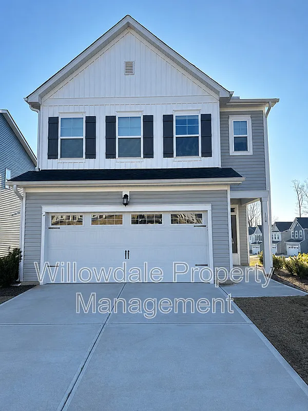 3 bed, 2.5 bath, 2040 sqft, $2,195 — Photo 1