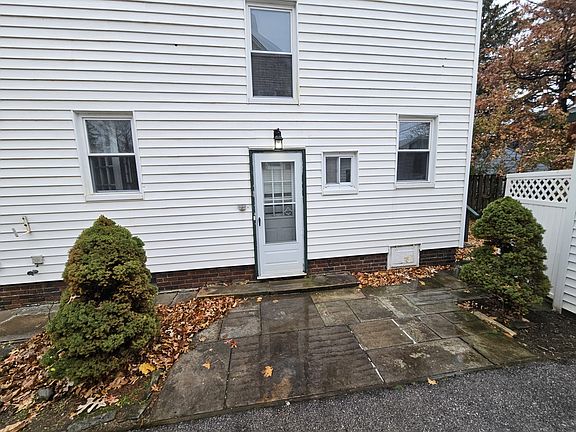 3rd image of 3341 Hyde Park Ave