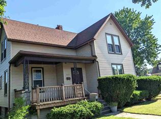 915 37th St, Bay City, MI 48708