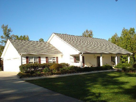 1st image of 152 Bel Air Dr