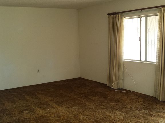 4th image of 111 E Santa Chalice Dr
