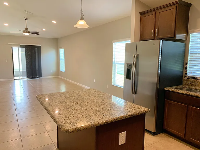 936 Sangria Cir — Photo 12