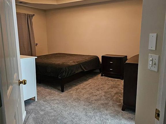 3rd image of 557 Wisteria Dr