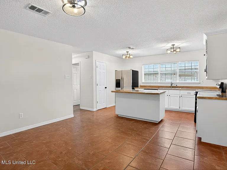 7832 Hilo Pl — Photo 15