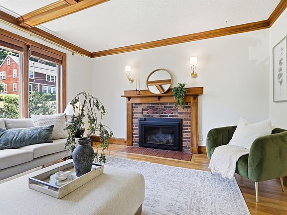 3rd image of 26 Perkins St