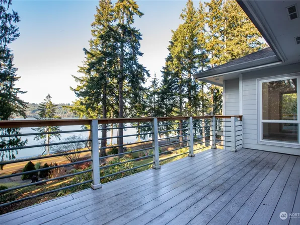 6033 Oyster Bay Road NW, Olympia, WA 98502