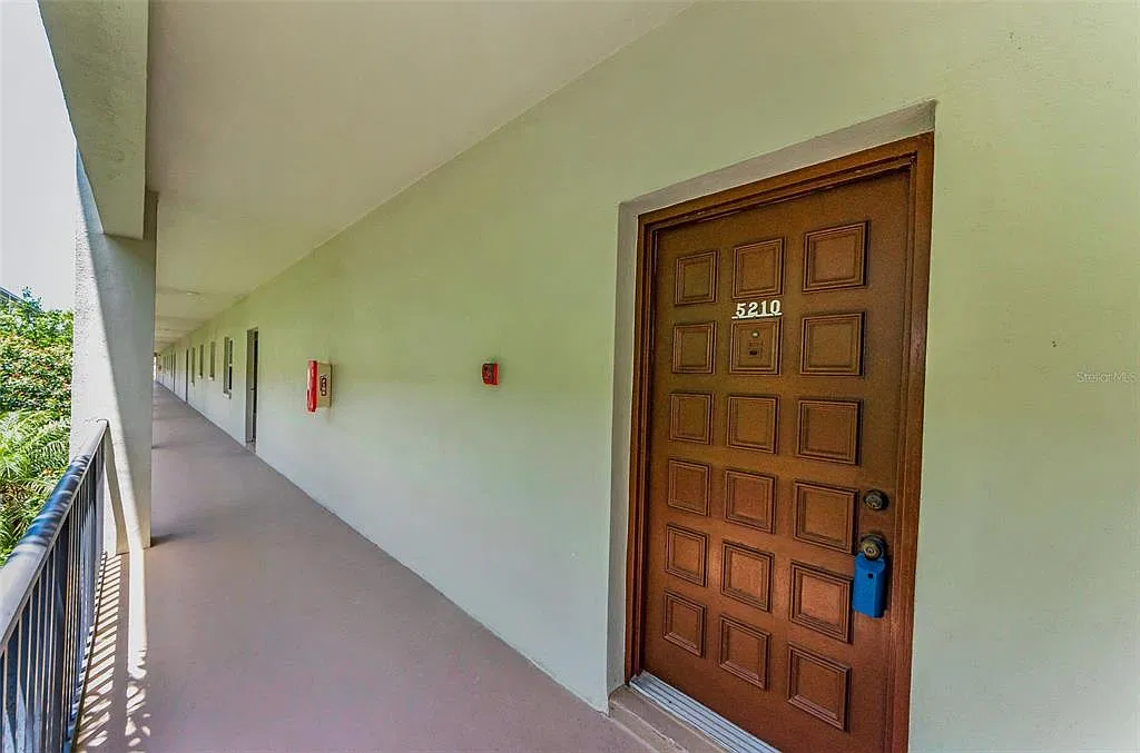 2 bed, 1.5 bath, 925 sqft, $2,800 — Photo 3