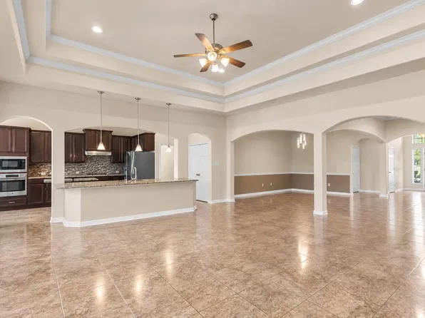 4329 S Meridian Greens Dr, Dickinson, TX 77539