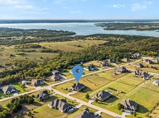 3930 Clear Water Ln, Nevada, TX 75173