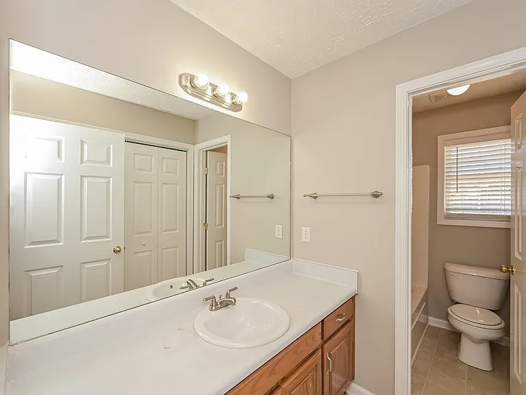 10007 Nevada Ave — Photo 15