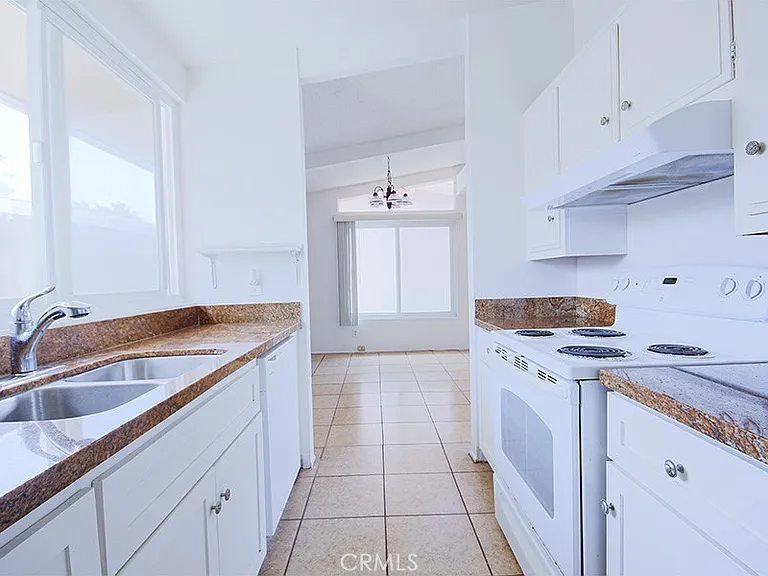5542 Fernhill Cir #C — Photo 7