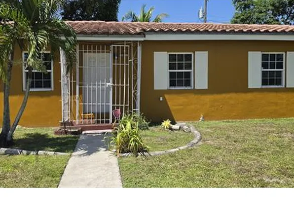 2851 NW 154th Ter, Miami Gardens, FL 33054