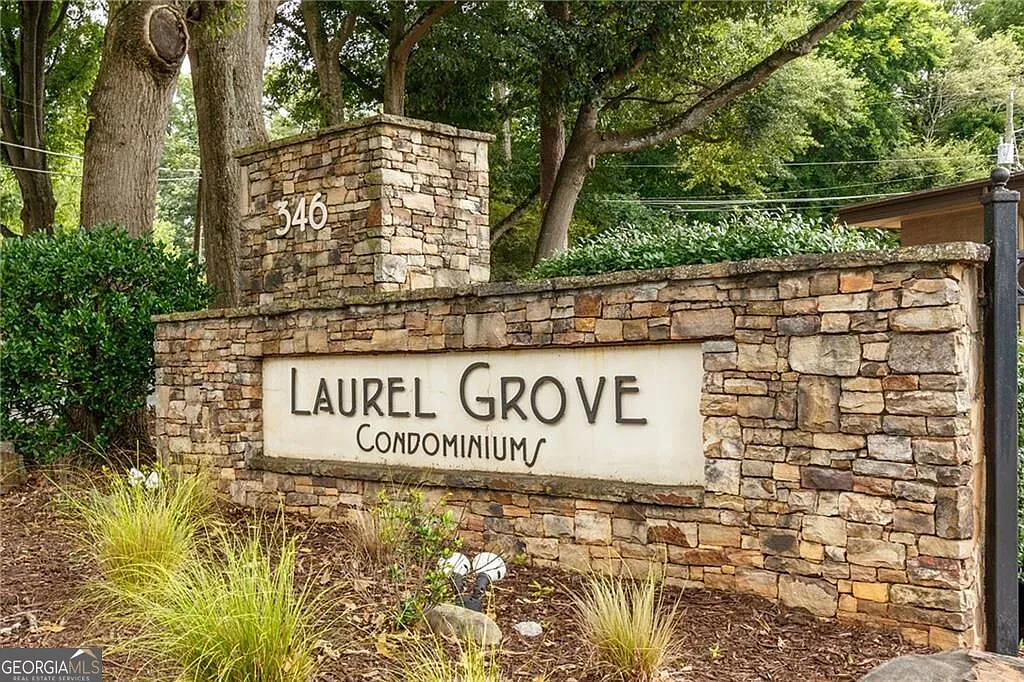 2 bed, 2.0 bath, 1176 sqft, $1,950 — Photo 1