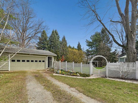 4th image of 10297 Smith Rd