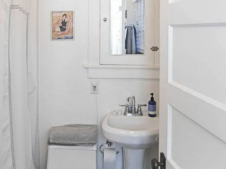 1712 Echo Park Ave — Photo 22