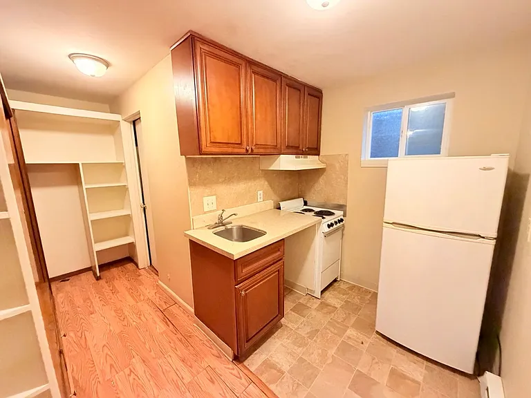 Summit Apartments @ Capitol Hill — Photo 7