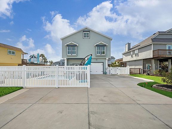 4th image of 406 Tahiti Rd