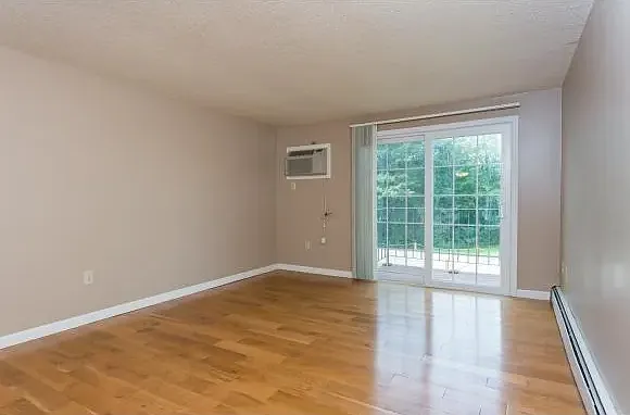 1710 White Cedar Blvd — Photo 4