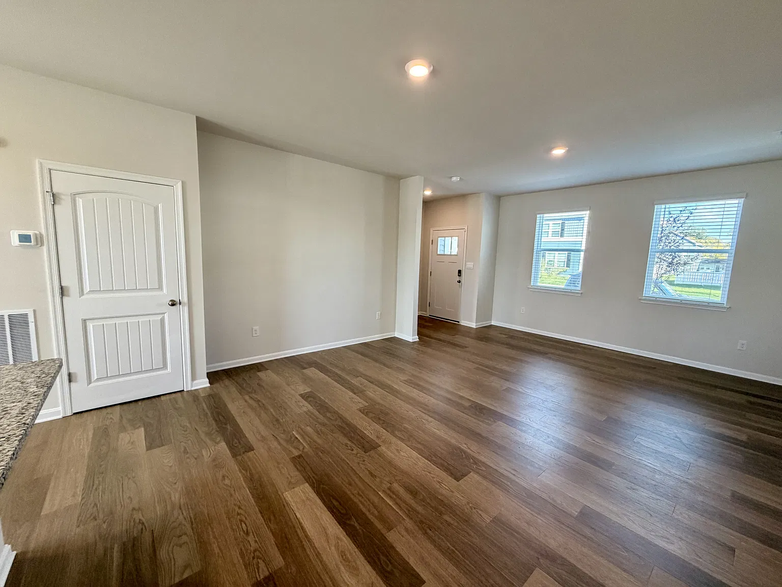 10955 Farmerfield St — Photo 4