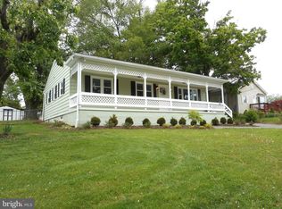 880 Jefferson Ave, Charles Town, WV