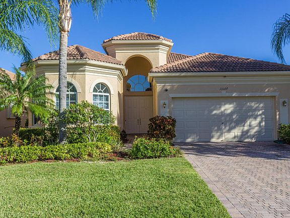 2nd image of 15327 Fiorenza Cir