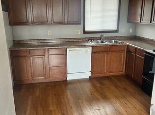 890 33rd Ave APT C, Marion, IA 52302