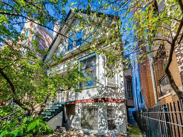 3739 N Clifton Ave, Chicago, IL 60613