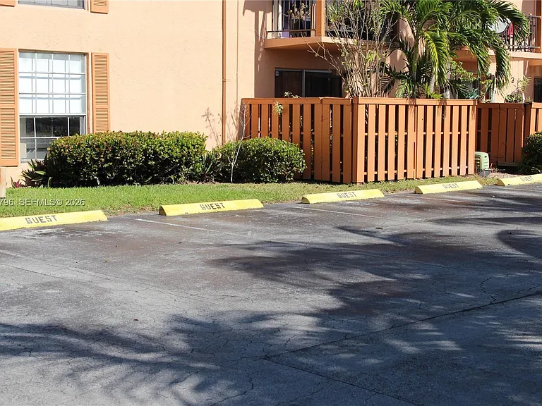 7208 Fairway Dr #I8 — Photo 18