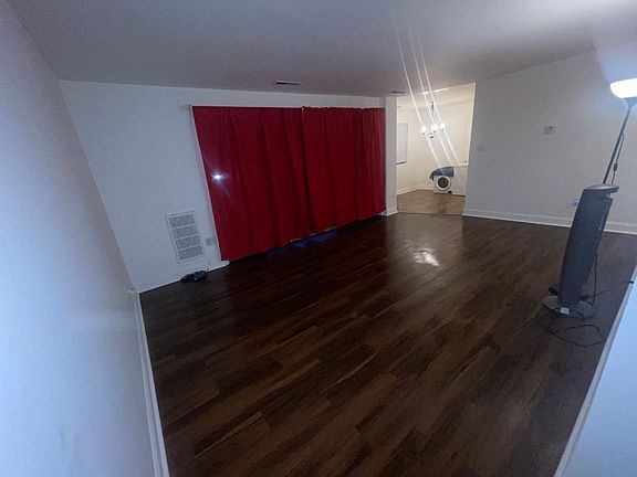 4th image of 5442 85th Ave APT 102