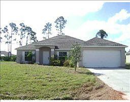 4th image of 652 SW Paar Dr