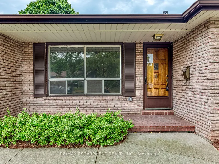 1236 Grange Rd — Photo 3