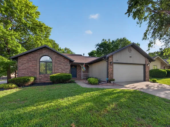 1543 W Whiteside Street, Springfield, MO 65807