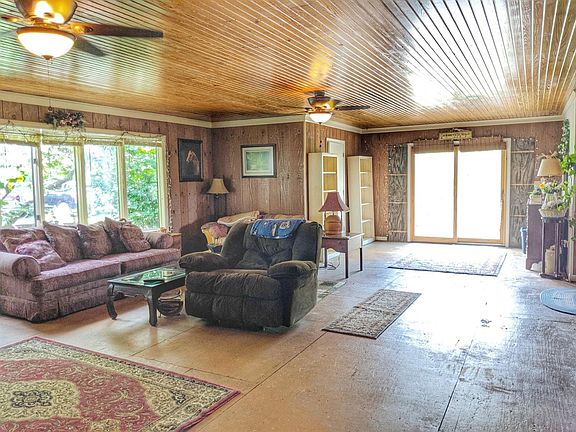 4th image of 1200 Bond Ln