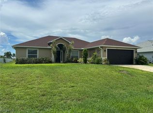 2216 NE 6th Pl, Cape Coral, FL 33909