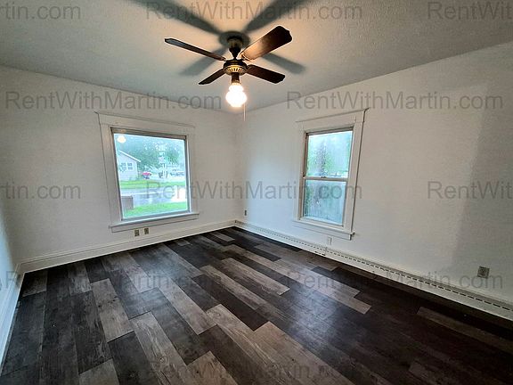 2nd image of 912 Broadway St