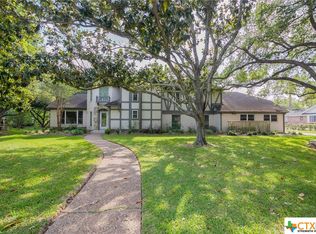 201 Whispering Creek St, Victoria, TX 77904