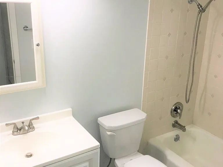 2541 Floyd St — Photo 10