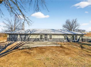 28200 NE 160th St, Excelsior Springs, MO 64024