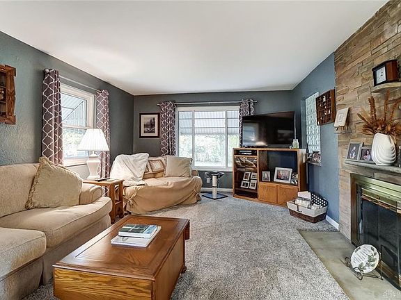 4th image of 53 Poplar St