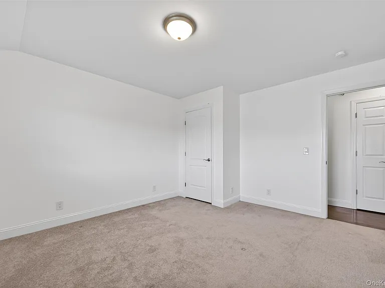 8 Lee Gray Ct — Photo 26