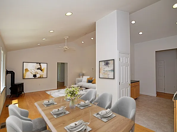 147 Chipman Rd, Chester, MA 01011