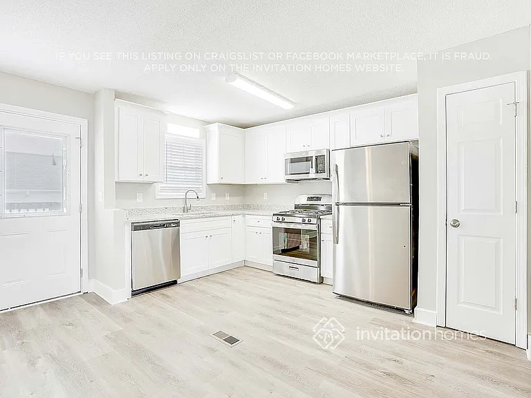 500 Weston Ct — Photo 9